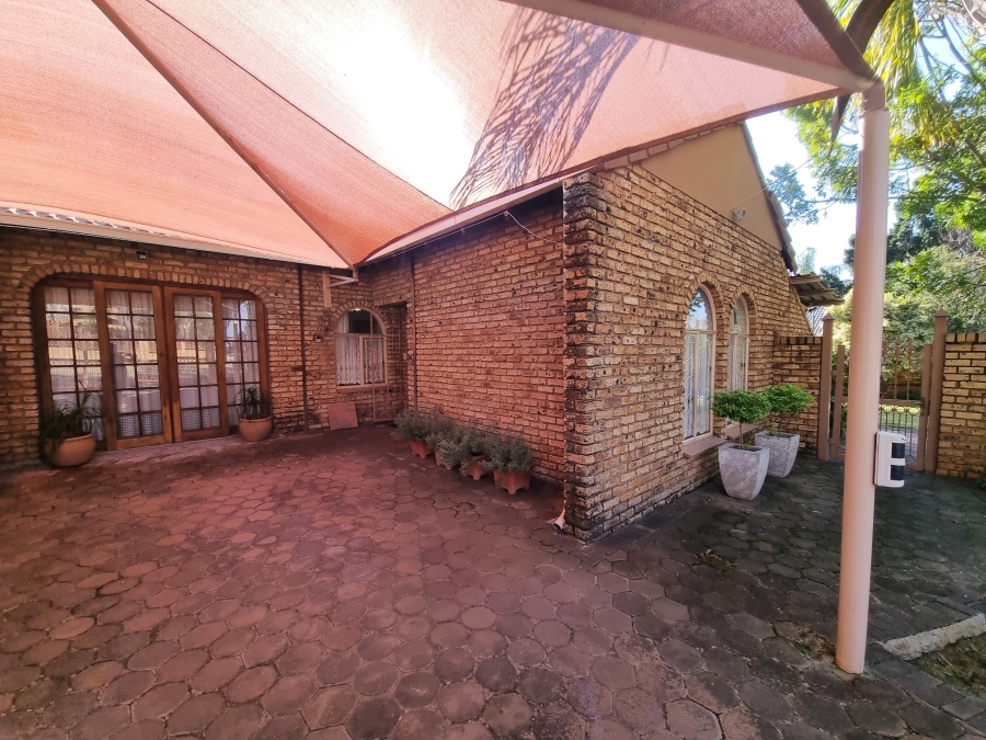 3 Bedroom Property for Sale in Safari Gardens North West